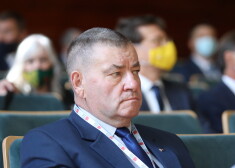 Politiskā spiediena dēļ Caune paziņo par atkāpšanos no Jelgavas novada domes priekšsēdētāja amata