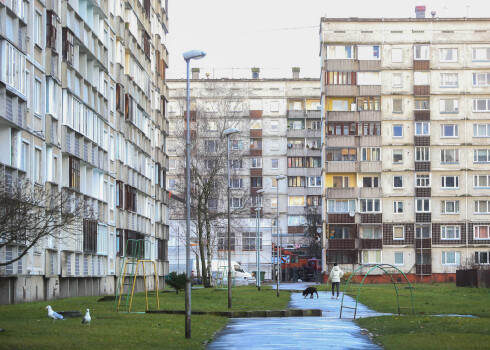 Valdībā atbalsta ieceri uz pieciem mēnešiem valstij segt pusi mājokļa pabalstu izmaksu