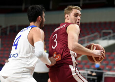 Latvijas basketbola izlases spēlētājs Rolands Freimanis.