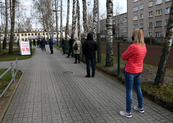 В ряде мест Латвии бустерной прививки от Covid-19 приходится дожидаться неделями