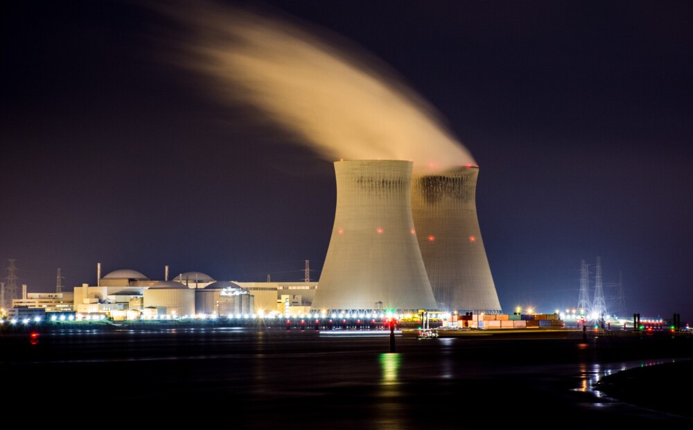 The Belgian government agrees to close all nuclear power plants by 2025