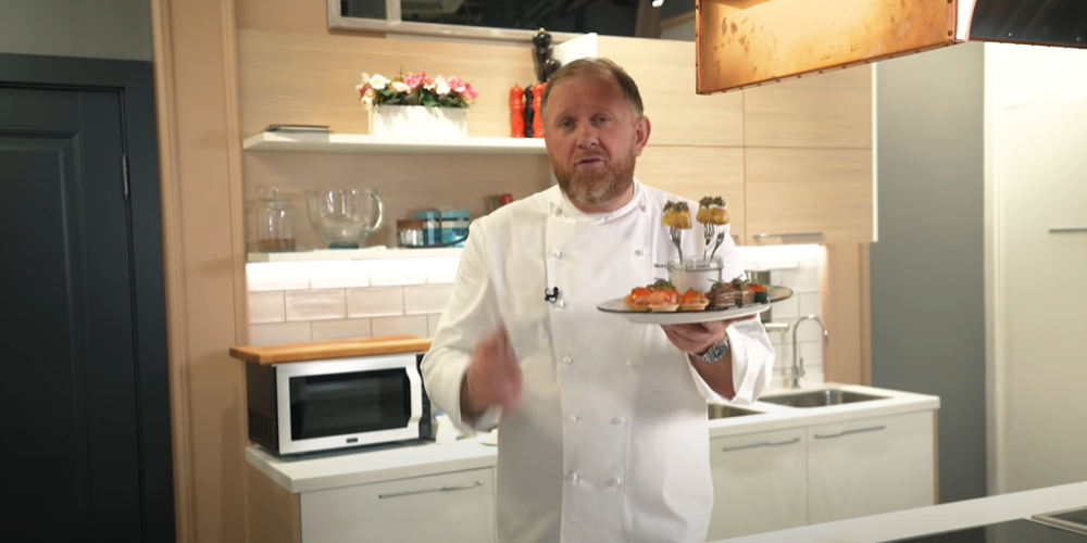 Рецепты с видео: закуски с икрой на новогодний стол от шефа Ивлева