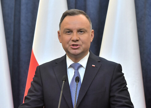Polijas prezidents nosaka veto pretrunīgi vērtētajam mediju likumam