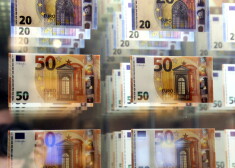 Valsts budžetā izveidojies miljardu eiro liels deficīts