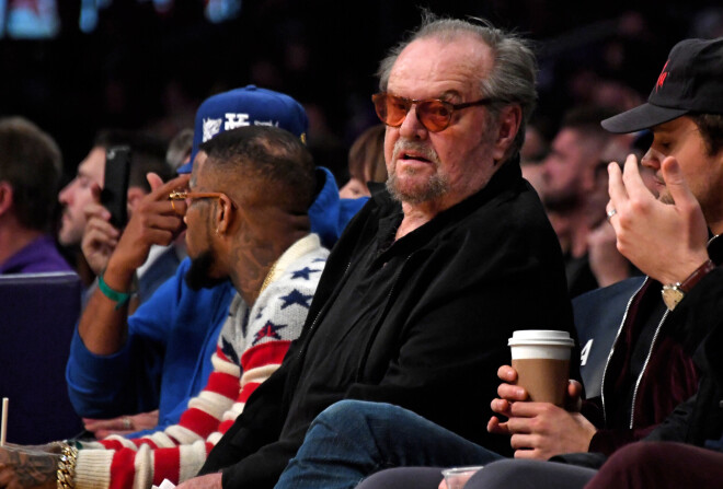 2020. gada janvāris. Nikolsons apmeklē "New York Knicks" un "Los Angeles Lakers" spēli.