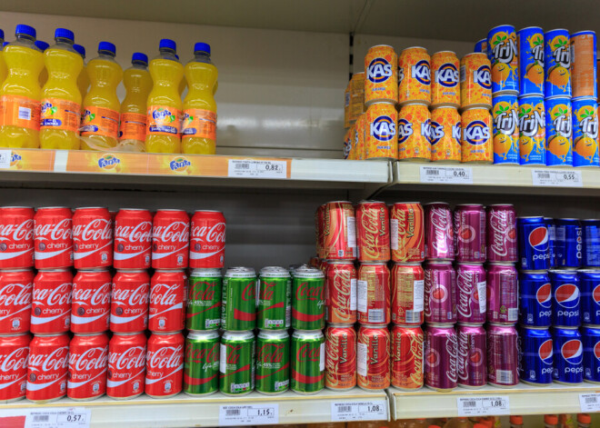 Безалкогольные напитки в Латвии будут облагаться повышенной пошлиной