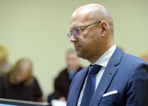 Stājas spēkā nelabvēlīgais spriedums bijušajam "Trasta komercbankas" likvidatoram Krūmam par tiesas sprieduma izpildes kavēšanu