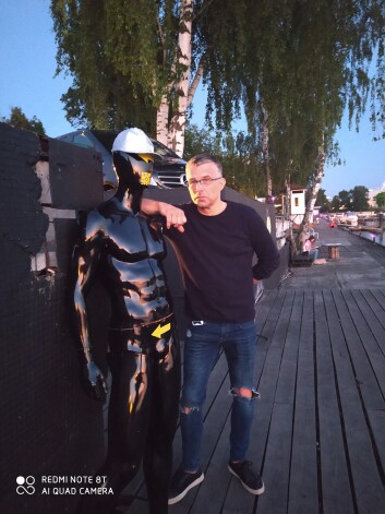 “Sava izmisuma mocīts, biju ar daudziem sastrīdējies, biju visam atmetis ar roku, dzīvoju pēc principa – kas būs, būs! Ja to var vispār nosaukt par dzīvi...”