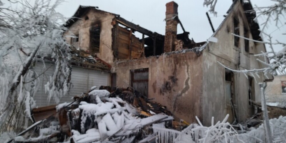 Alūksnē decembra sākumā ugunsgrēkā cietusī Rižkinu ģimene nākotnē raugās ar optimismu un pateicas visiem ziedotājiem