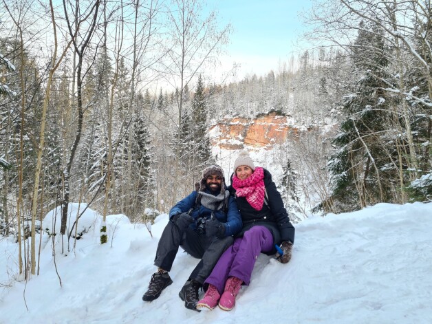 Šrilankietis Džozefs Fernando ir klimatiski mistisks izņēmums. Latvijā kļuvis par diplomētu ārstu, viņš tagad sevi restartē citā dimensijā – kūpina gaļu un patīkami mulsina ar savām oriģinālajām mērču un speciju kombinācijām.