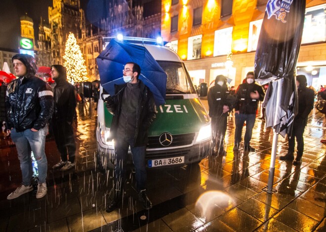 Vairākas Vācijas pilsētas aizliedz protesta gājienus