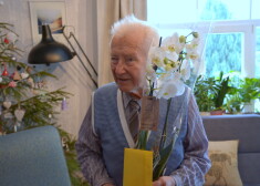 Goda valmierietis, latviešu bēgļu pārcēlājs Ēriks Tomsons nosvin 103. dzimšanas dienu