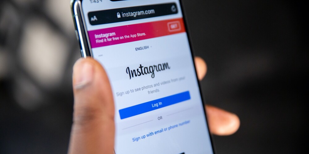 Krāpnieki pieprasa naudu par uzlauzta "Instagram" konta atgūšanu. Kā rīkoties?