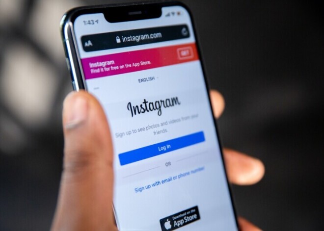 Мошенники требуют денег, чтобы восстановить взломанный аккаунт в Instagram. Что делать?