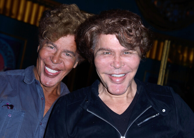 Спустя шесть дней после смерти Григория умер его брат-близнец Игорь Богданов