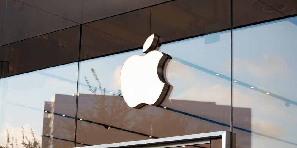 "Apple" kļūst par pirmo ASV uzņēmumu, kura vērtība sasniegusi trīs triljonus dolāru