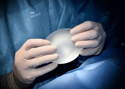 No šī gada valsts apmaksā krūšu implantu ievietošanu sievietēm pēc ļaundabīga audzēja operācijas