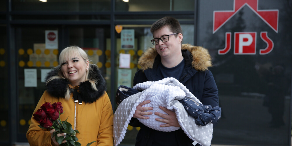 Jelgavā dzimušais Martins, kurš neļāva vecākiem Jauno gadu sagaidīt mājās, ir pirmais šogad dzimušais bērns visā Latvijā