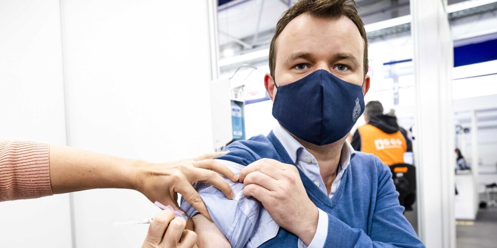 Latvijā nedēļā var nodrošināt 90 000 līdz 105 000 cilvēku vakcināciju