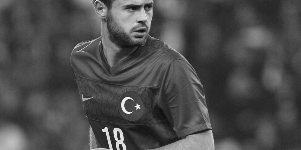 27 gadu vecumā bojā gājis bijušais Turcijas futbola izlases aizsargs Čaliks