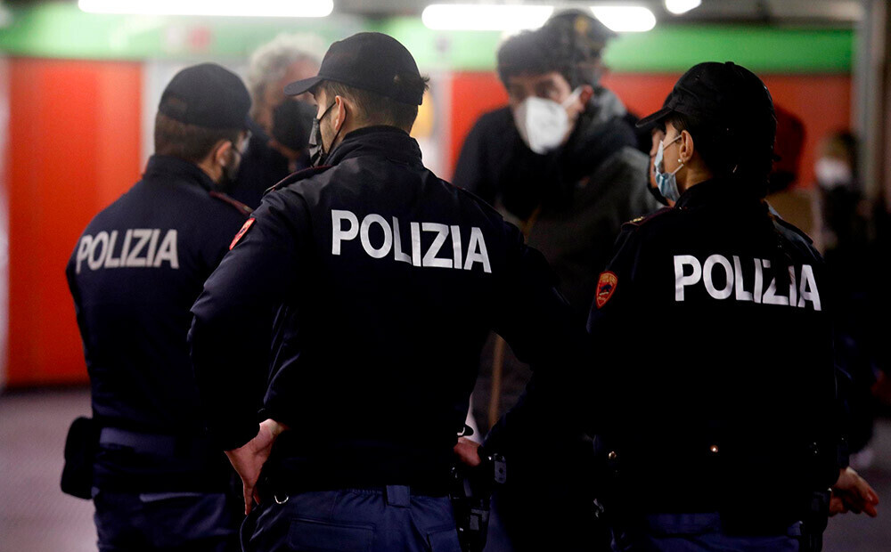 Itālijas policija izmeklē seksuālus uzbrukumus Vecgada vakarā Milānā un Turīnā