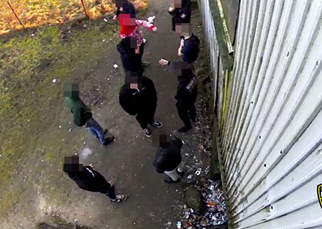 Spārda kafijas automātu, netiek galā ar leduskāpējiem, bloķē šautuves būvniecību: kriminālā province