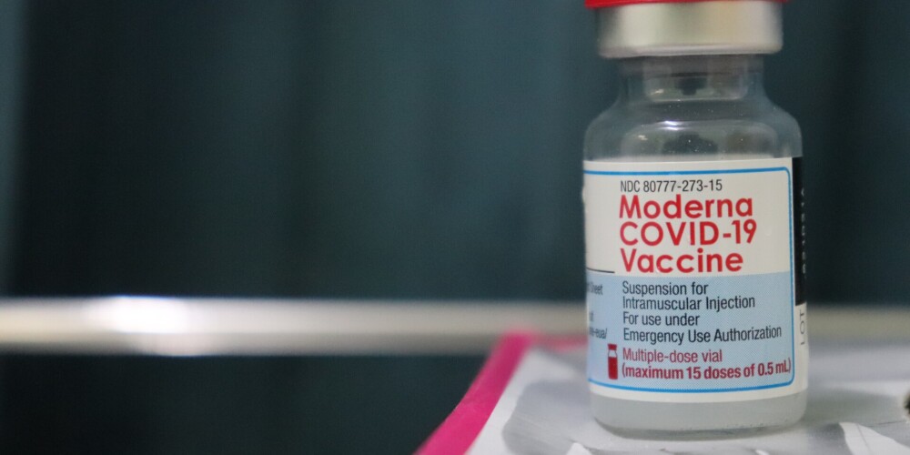 Почему меняются правила вакцинации? Ответила ведущий эксперт Национальной службы здравоохранения