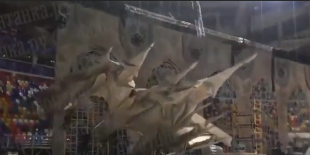 ВИДЕО: на ледовом шоу Татьяны Навки упавшая декорация насмерть придавила человека