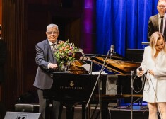 FOTO: ar skaistu koncertu maestro Raimonds Pauls nosvinējis savu 86. jubileju