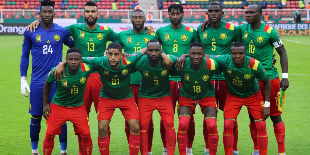 Kamerūnas futbola izlase ir nacionālā futbola komanda, kas pārstāv Kamerūnas valsti starptautiskās futbola sacensībās. Kamerūnas futbola izlasi pārvalda Kamerūnas Futbola Federācija. Savu pirmo spēli izlase aizvadīja 1960. gadā cīnoties pret Džibutijas (tajā laikā Franču Somālilenda) izlasi. Kamerūna Pasaules kausa finālturnīros pirmoreiz piedalījās 1982. gadā, bet 1990. gadā kamerūnieši kļuva par pirmo Āfrikas komandu, kas iekļuvusi Pasaules kausa ceturtdaļfinālā.