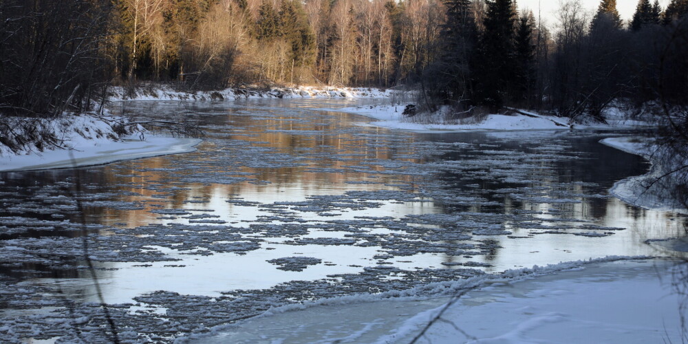 Ūdens līmenis Latvijas upēs ir ļoti svārstīgs