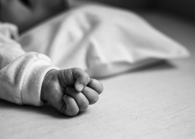 Попросили присмотреть: сожитель няни жестоко расправился с полуторагодовалым малышом