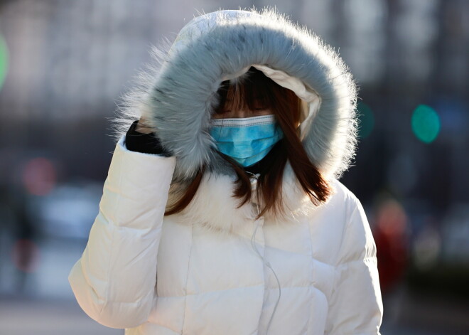 Kovids skāris vēl 2140 cilvēkus; mirušo vidū - četrdesmitgadnieks