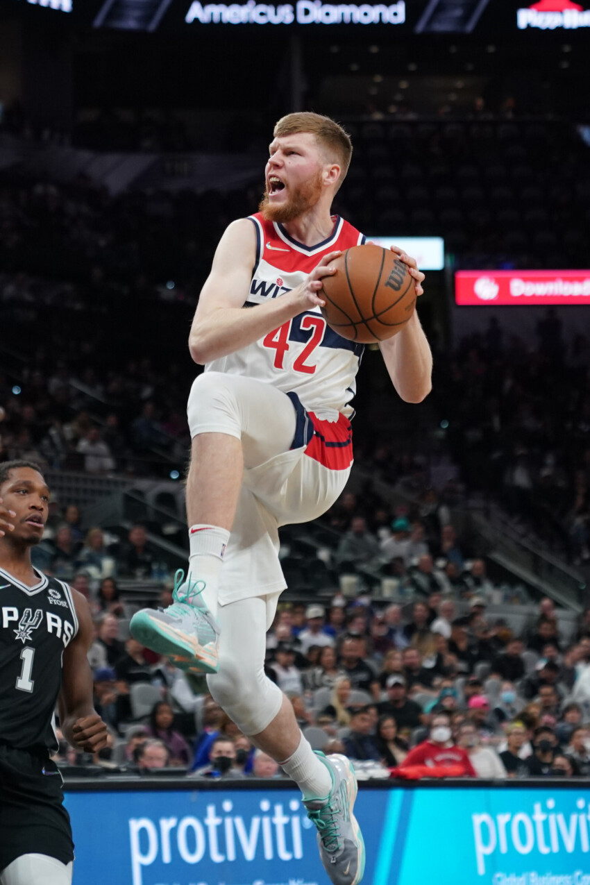 Pēc traumas gūšanas Dāvis Bertāns aizvadījis vieglu treniņu