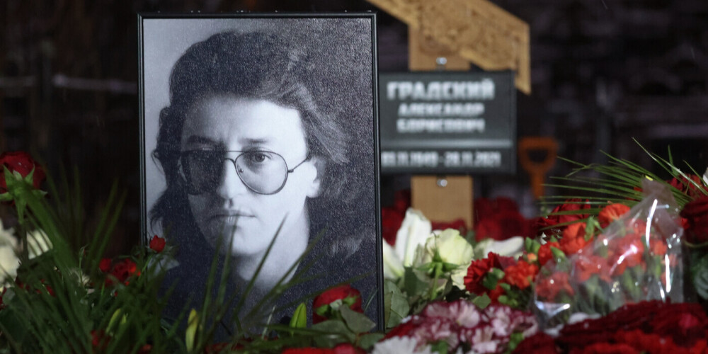 "Он сам позвонил в ЗАГС": ограбленная вдова Градского стала его наследницей за две недели до смерти певца