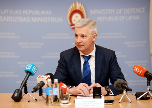 Aizsardzības ministrs: Latvijai tiešais apdraudējums patlaban nav palielinājies