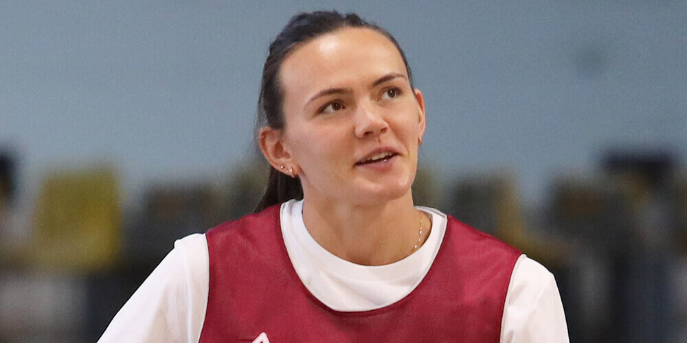 Latvijas basketbola izlases līderei Anetei Šteinbergai traumas dēļ sezona ir noslēgusies
