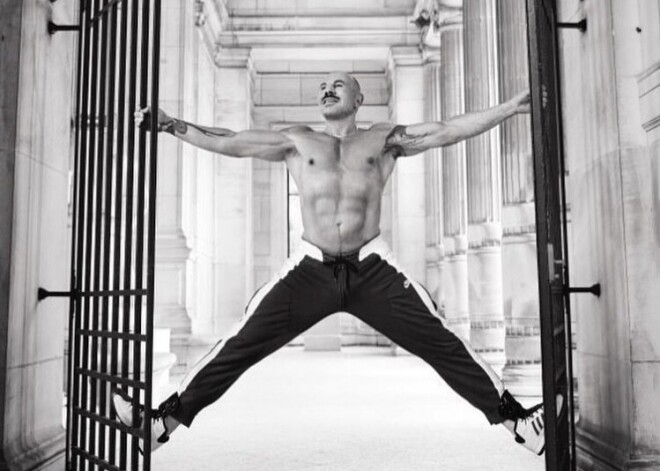 Умер Тьерри Мюглер. Кем он был для мира моды?