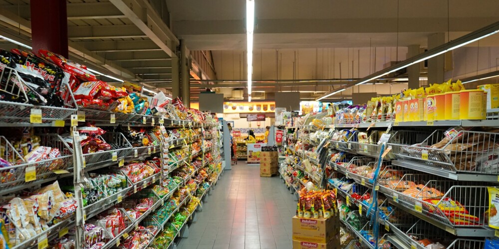 Уловки маркетологов или меры безопасности? Почему в крупных супермаркетах нет окон