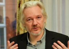 Vietnes "WikiLeaks" dibinātājs Džūljens Asanžs.