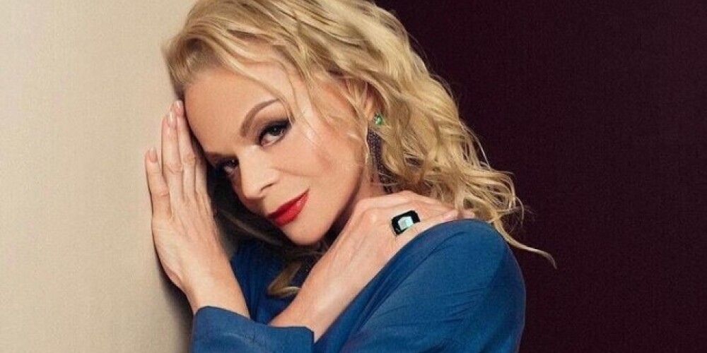 Лариса Долина