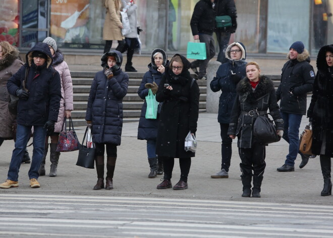 Pētnieki secinājuši, kurām iedzīvotāju grupām ir lielāks risks ar Covid-19 inficēties atkārtoti