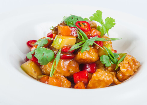 Cūkas mīkstums saldskābajās piedevās