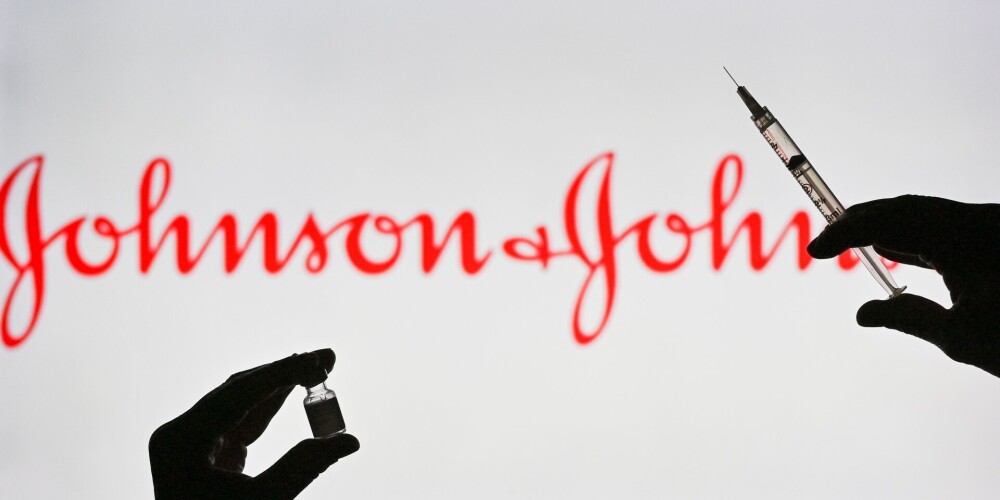 Juhņēviča: "Johnson & Johnson" vakcīnas popularitāte samazinās; tiek apsvērta tās turpmāka neizmantošana