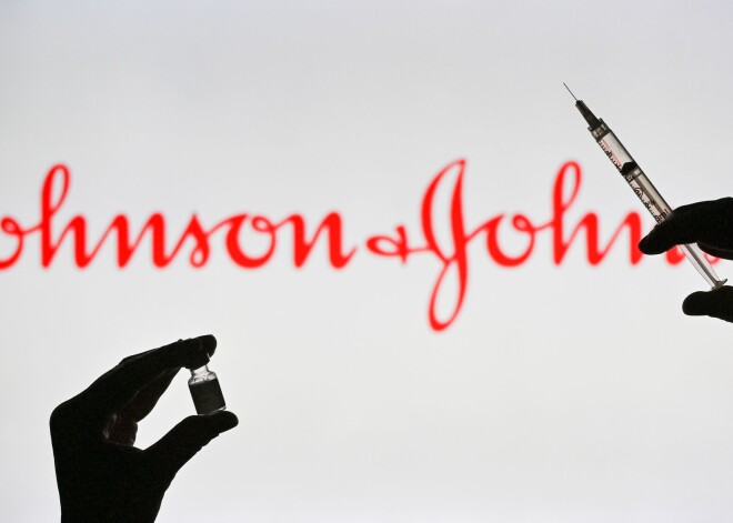 Juhņēviča: "Johnson & Johnson" vakcīnas popularitāte samazinās; tiek apsvērta tās turpmāka neizmantošana