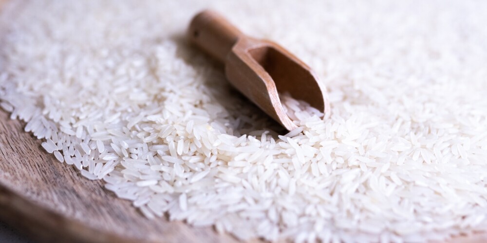 Apgāžam populāru mītu par baltajiem rīsiem