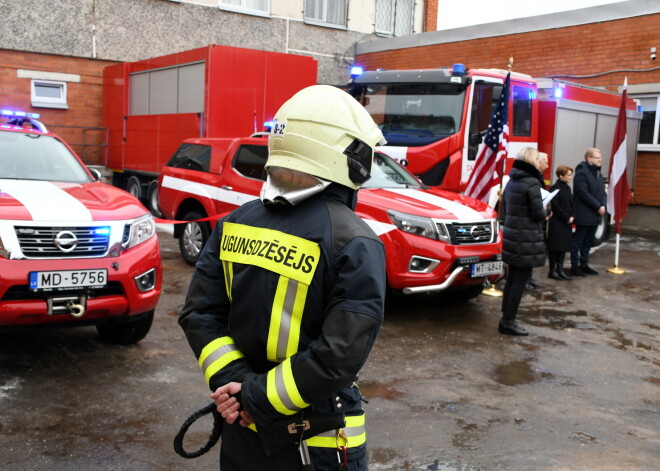 Спасатели недалеко от Прейли помогли людям выбраться из попавшего в ДТП автобуса