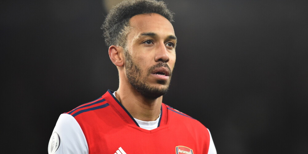 Pjērs Emeriks Obamejangs (franču: Pierre-Emerick Aubameyang; dzimis 1989. gada 18. jūnijā) ir Gabonas futbolists, spēlē uzbrucēja pozīcijā, Ilggadējs Gabonas futbola izlases kapteinis. 2009. gada februārī aizvadījis vienu spēli Francijas U21 izlasē pret Tunisiju. Tomēr pieaugušo līmenī nolēmis pārstāvēt Gabonas izlasi, kuras sastāvā debitējis 2009. gada 28. martā pret Maroku un guvis vārtus savā pirmajā spēlē izlasē.