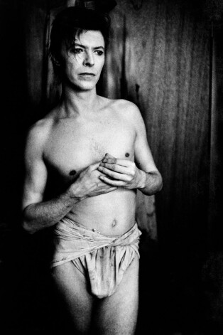 Anton Corbijn 'David Bowie, Chicago' (1980) Handpainted on Silver Gelatin Paper © ANTON CORBIJN