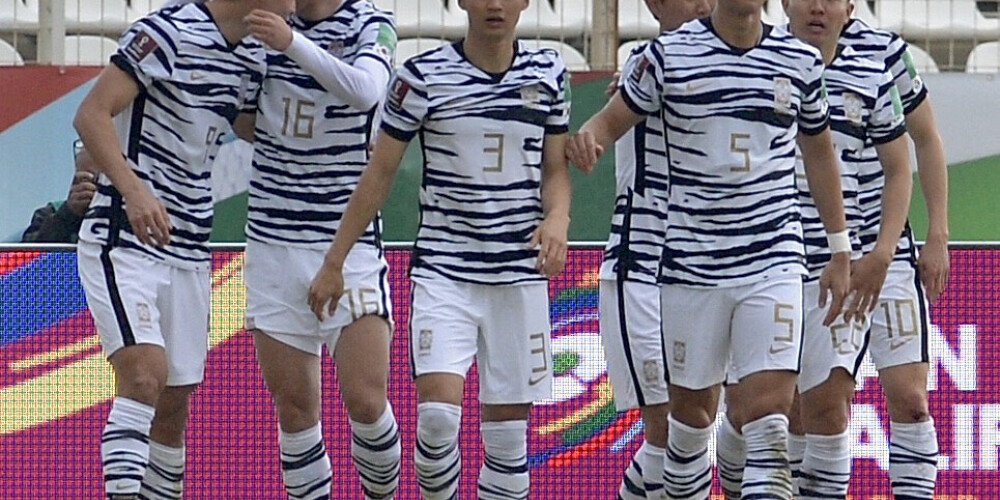 Dienvidkorejas futbola izlase ir nacionālā futbola komanda, kas pārstāv Dienvidkorejas valsti starptautiskās futbola sacensībās. Dienvidkorejas futbola izlasi pārvalda Dienvidkorejas Futbola Asociācija. Savu pirmo spēli izlase aizvadīja 1948. gadā cīnoties pret Meksikas izlasi. Pasaules kausa finālturnīros vislielākais izlases sasniegums ir Dienvidkorejā un Japānā notikušajā 2002. gada Pasaules kausā iegūtā 4. vieta.